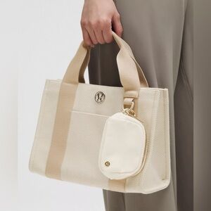 Lululemon Belt bag keychain  + Nano Pouch